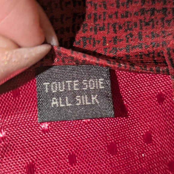 Norman Rockwell Set Of 2 Red Neckties with Classic Illustrations 100% Silk - Picture 7 of 7